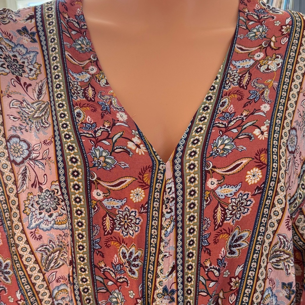 Polly & Esther boho Mauve Pink Paisley Tie-Front Flutter Blouse